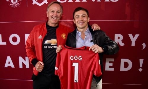 Номер один. Головкин поделился эмоциями от матча «Манчестер Юнайтед» и показал именную футболку