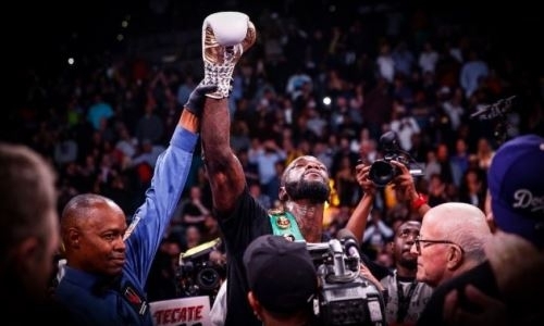 Уайлдер установил историческое достижение и сравнялся с Мухаммедом Али