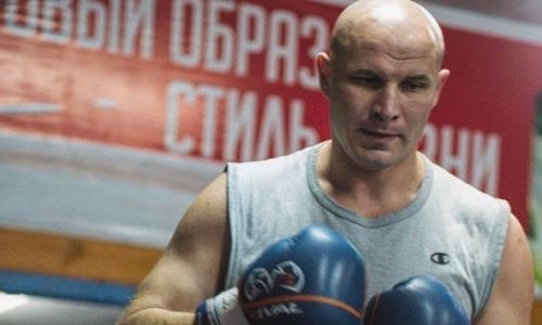 «Ему уже достаточно». Демьяненко оценил будущее ведущих супертяжей Казахстана в профи