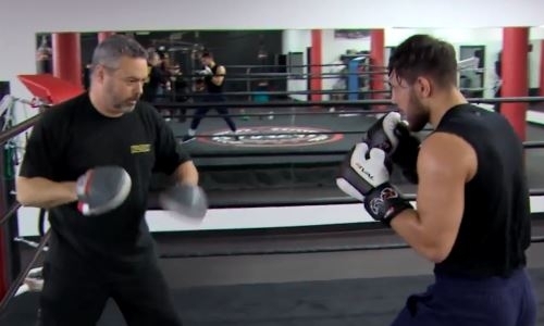 «Глобальная проблема». Тренер казахстанского нокаутера назвал главную опасность его соперника