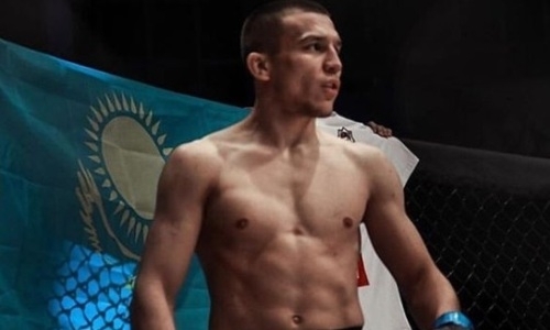 Казахстанский файтер третьим поражением подряд открыл турнир АСА 102 в Алматы