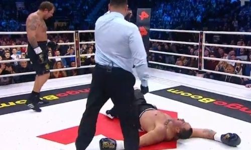 Александр Емельяненко — Михаил Кокляев: видео боя с тяжелым нокаутом в первом раунде