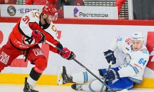 «Автомобилист» после поражения от «Барыса» минимально обыграл «Локомотив» в КХЛ