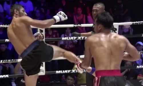 Видео боя с чумовым нокаутом, или Как казахстанский файтер бэкфистом отправил соперника целовать канвас