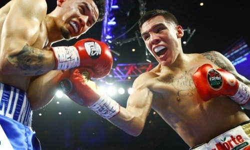 Небитый экс-чемпион мира победил нокаутом после тренировок с «Канело». Видео