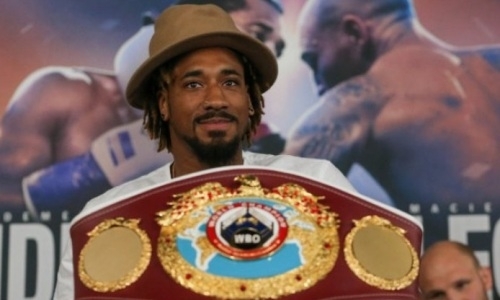 Чемпион мира в весе Головкина сразится с бросившим вызов Макгрегору боксером