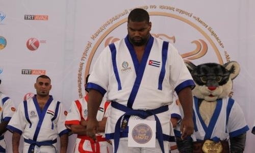 «Әлем барысы» Оскар Рене открыл на Кубе секции qazaq kuresi