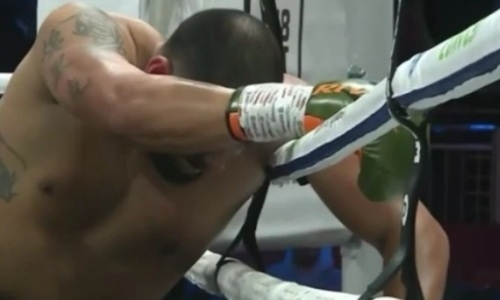 Видео нокаута бывшего боксера «Астана Арланс» в бою за титул WBC с экс-соперником Джошуа и Уайлдера