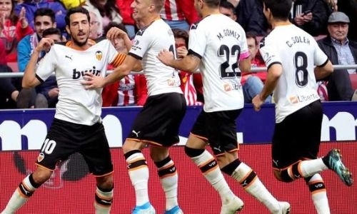 «Qazaqstan» покажет прямую трансляцию матча «Аякс» — «Валенсия» в Лиге Чемпионов