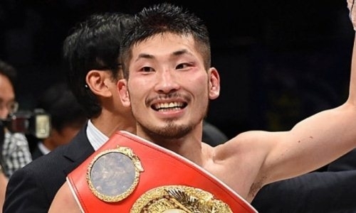 Экс-чемпион мира жестко нокаутировал соперника с 33 победами и вернул себе титул. Видео