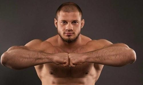 «Это игра на грани жизни и смерти». Российский боец раскрыл страшные последствия весогонки