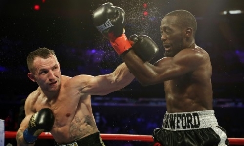 «Через секунду Кроуфорд оказался на канвасе». Украденный у претендента на титул WBO нокдаун шокировал СМИ