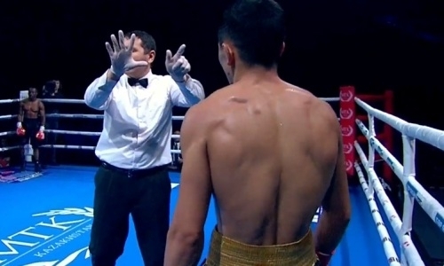 Немыслимо. Казахстанский чемпион WBC трижды побывал в нокдауне и проиграл первый бой в карьере «ноунейму» в Алматы