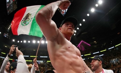 «Канело» был признан боксером года без боя с Головкиным 