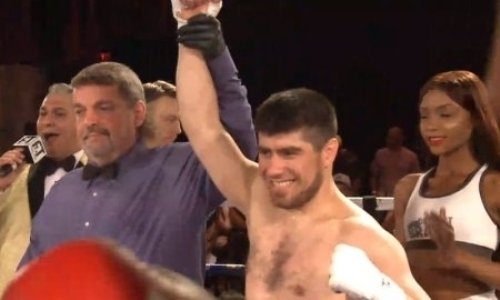 «Неустанно агрессивный стиль». Промоушен казахстанца Эюбова анонсировал его бой с небитым американским нокаутером 