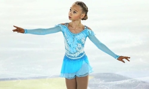 Появилось видео первого в истории четверного прыжка 11-летней фигуристки из группы тренера Турсынбаевой