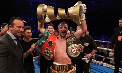 Победитель Всемирной боксерской Суперсерии с двумя титулами чемпиона мира попал в скандал с расизмом и наркотиками