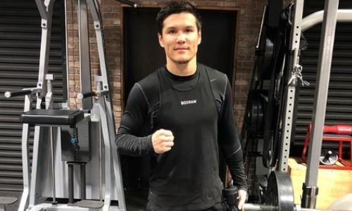 Данияр Елеусинов встретился с пообещавшим размазать его чемпионом мира. Фото