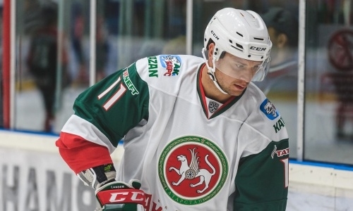 Экс-боец UFC ответил на вызов хоккеиста соперника «Барыса» по конференции КХЛ