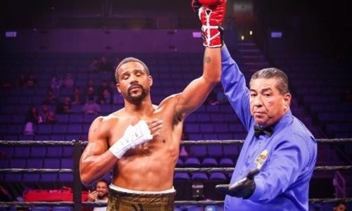 Побитый Головкиным американец спустя два года вернулся на ринг и нокаутом дебютировал в полутяжах