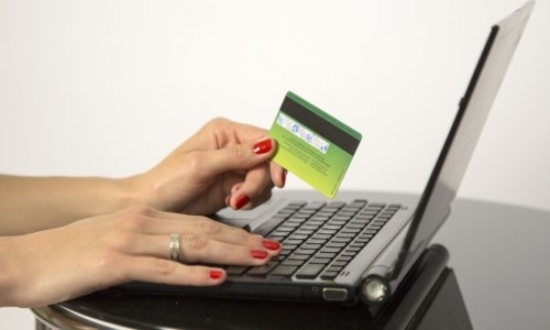 Имя Хабиба Нурмагомедова использовали для обмана казахстанцев