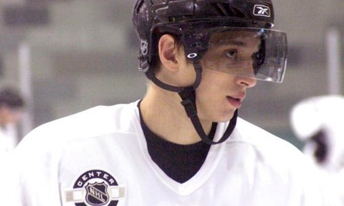 Казахстанский хоккеист из НХЛ докатился до Румынии