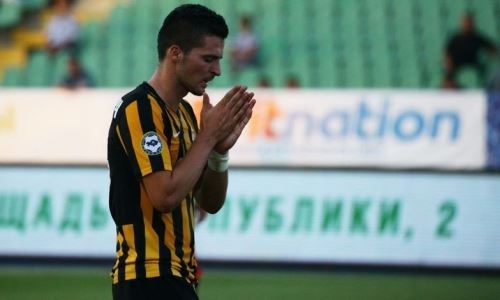 «Я мог играть за все команды мира, кроме „Кайрата“ — какой-то бред». Известный форвард удивил заявлением