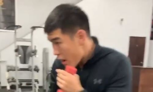 Чемпион мира из Казахстана начал очередной тренировочный лагерь в США