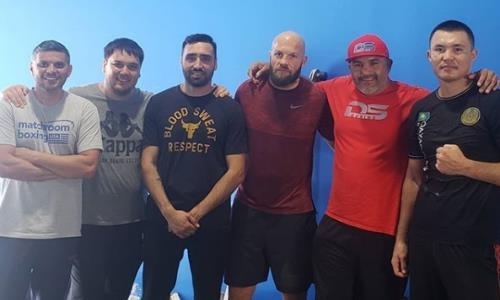 «Бойня, в которой мало кто выживает». Демьяненко оценил визиты боксеров сборной Казахстана к профи в США