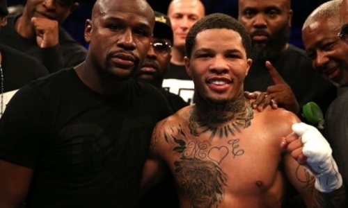 Протеже Мэйвезера эффектно нокаутировал мощного кубинца и завоевал титул чемпиона мира WBA