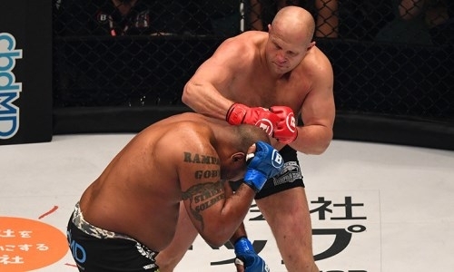 Экс-чемпион UFC отреагировал на слухи о договорном характере боя с Федором Емельяненко