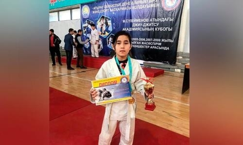11-летняя девочка выиграла турнир по джиу-джитсу среди мальчиков в Атырау