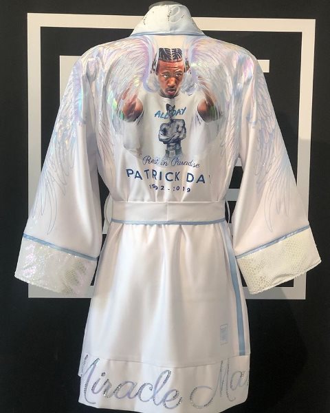 Экс-соперник Головкина в следующем бою почтит память погибшего боксера