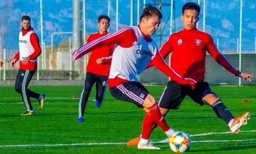 «Кайсар» провел две тренировки во второй тренировочный день на УТС в Турции