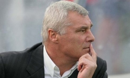 Находившийся без клуба с 2013 года экс-тренер киевского «Динамо» возглавил европейский клуб молодого казахстанца