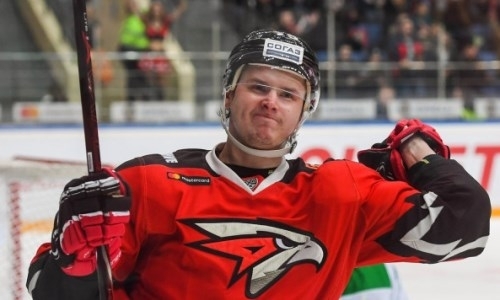 «Барыс» и легенды клуба затравили игрока «Авангарда» за нелепую симуляцию