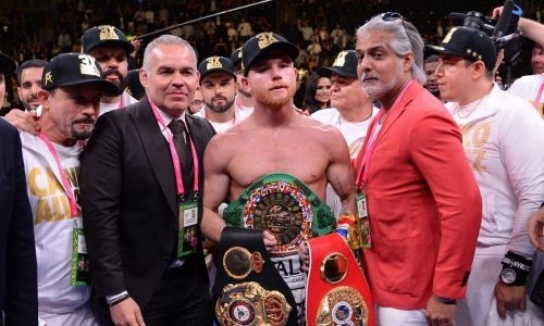 Промоутер «Канело» раскрыл причину отказа от титула чемпиона мира