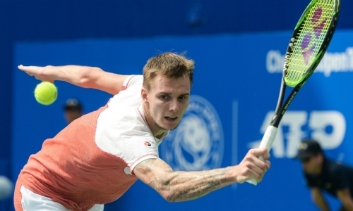 Бублик проиграл во втором круге турнира в Дохе