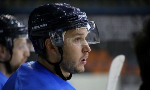 «Не важно выходит». Форвард «Нефтехимика» объяснил провал во втором периоде матча с «Барысом»