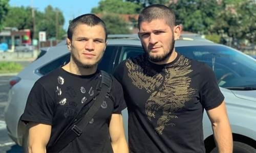 Боец ММА показал мешок и бросил вызов Нурмагомедову. Видео