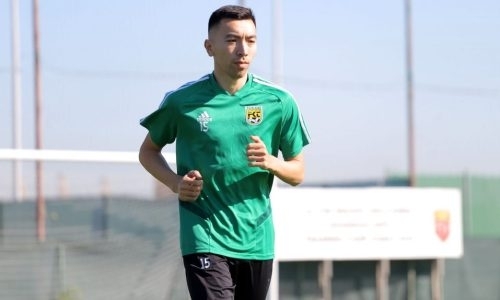 Асланбек Какимов спустя месяц после подписания контракта покинул «Тобол». Он сам назвал причину