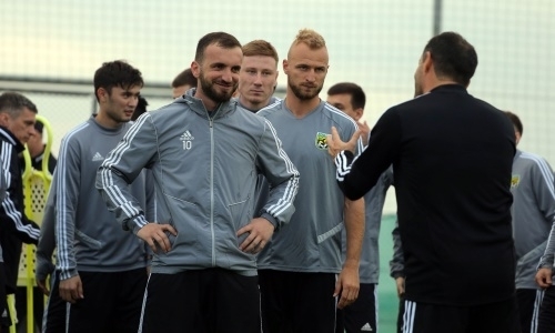 «Тобол» тренируется на УТС в двухразовом режиме