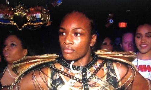 Абсолютная чемпионка мира уверенно победила в бою за титулы WBC и WBO в вечере бокса с участием казахстанца