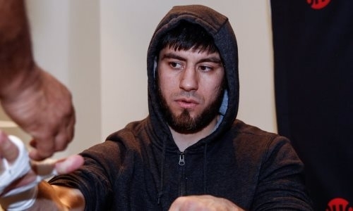 «Это жестокий вид спорта». Казахстанский боксер прокомментировал первое досрочное поражение в карьере