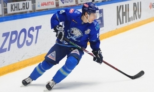 «Сделаем все». Форвард «Барыса» поделился настроем на третий период матча с «Авангардом»