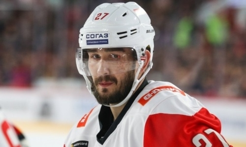 Шайба игрока «Авангарда» помогла ему догнать лучшего бомбардира «Барыса»