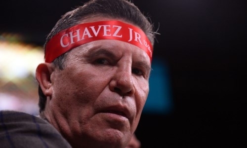 «Может нокаутировать». Легендарный Чавес назвал победителя третьего боя Головкин — «Канело»