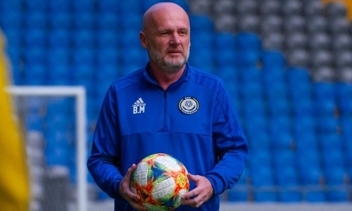 Северная Ирландия, Узбекистан, Кыргызстан. Кто вместе с Михалом Билеком гоняется за несколькими зайцами