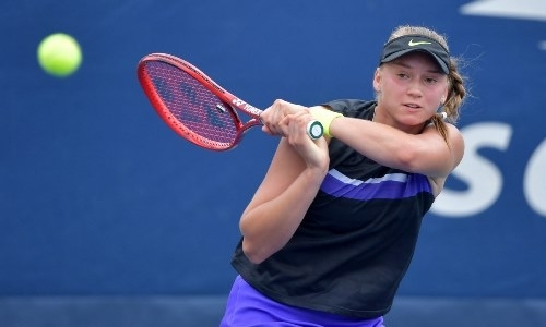 Рыбакина получила травму, но смогла выйти в финал турнира WTA в Австралии