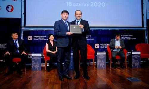 Лучших спортсменов и тренеров наградили в Ассоциации боевых искусств Казахстана